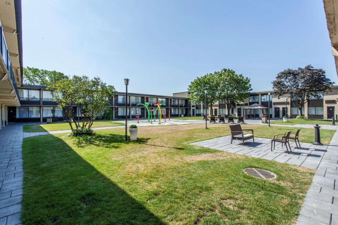 Hotel Montreal Airport Exterior foto